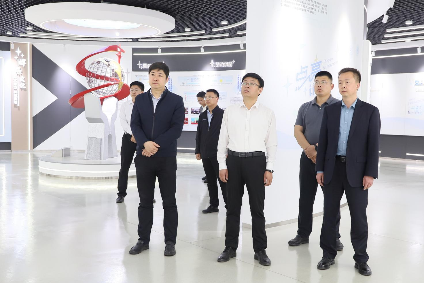 鄒平市委社會(huì)工作部部長(zhǎng)、市委“兩新”工委書(shū)記李偉來(lái)山東三星集團(tuán)調(diào)研